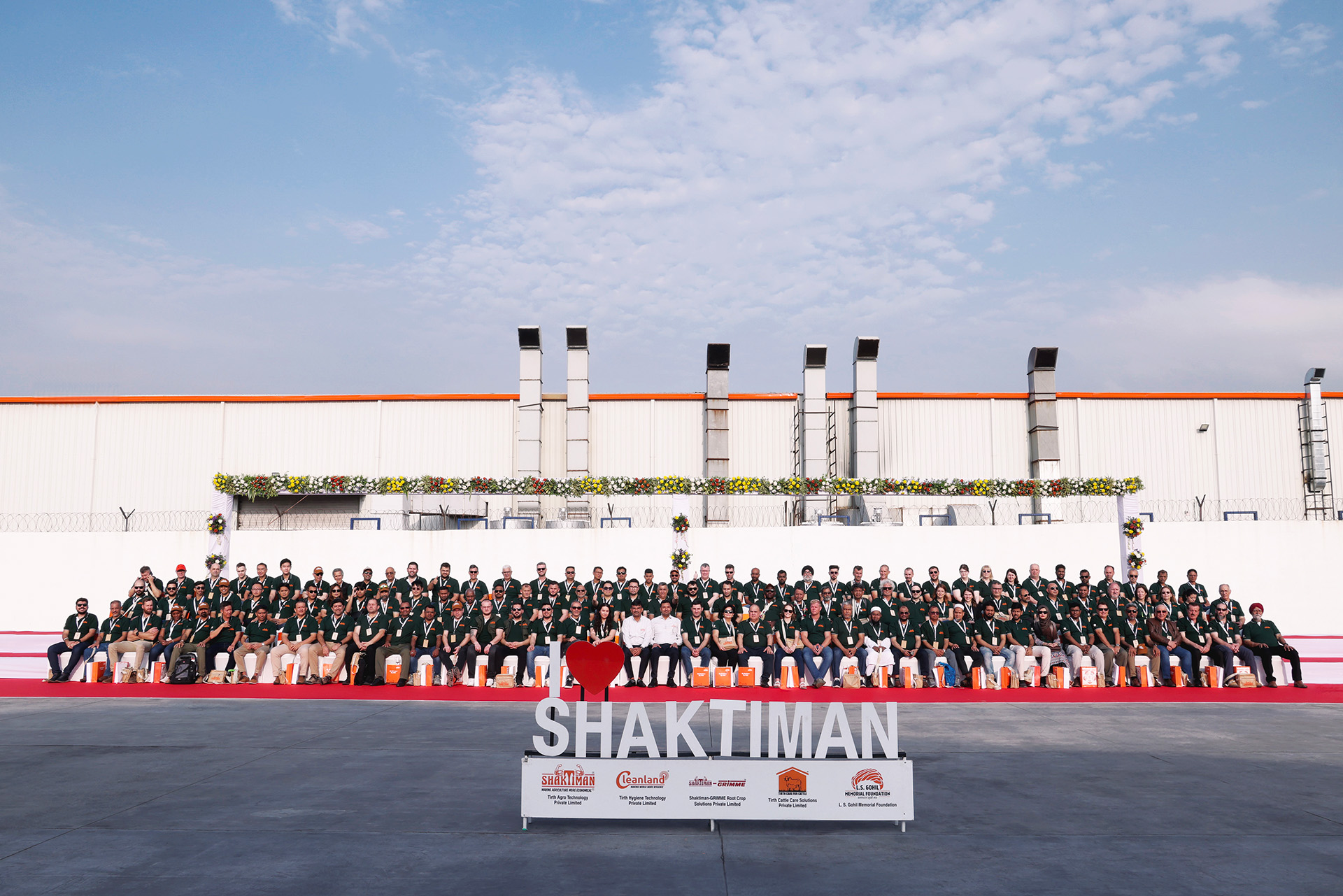 SHAKTIMAN GLOBAL MEETING 2024: SVELARE UN FUTURO VISIONARIO