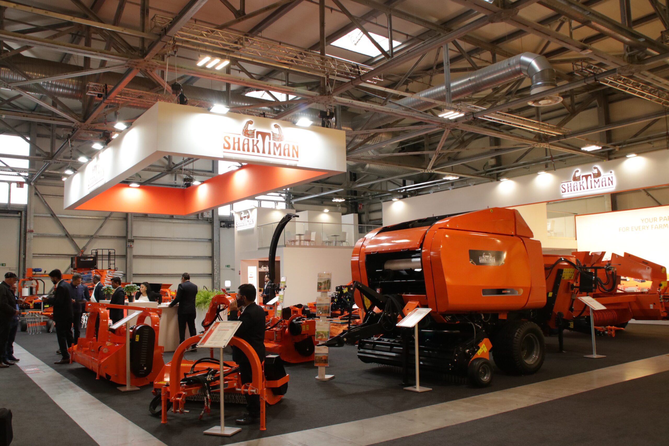 Shaktiman lancia nuove macchine agricole innovative alla fiera EIMA